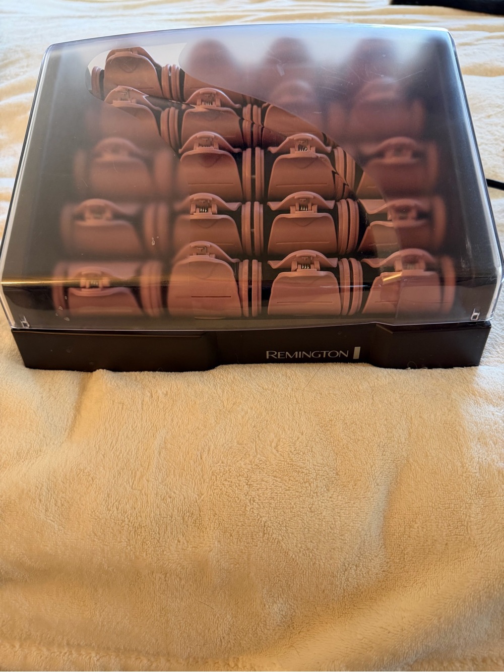 Electric Hot Rollers Set in Pink with Smoke-Colored Case - Picture 2 of 4